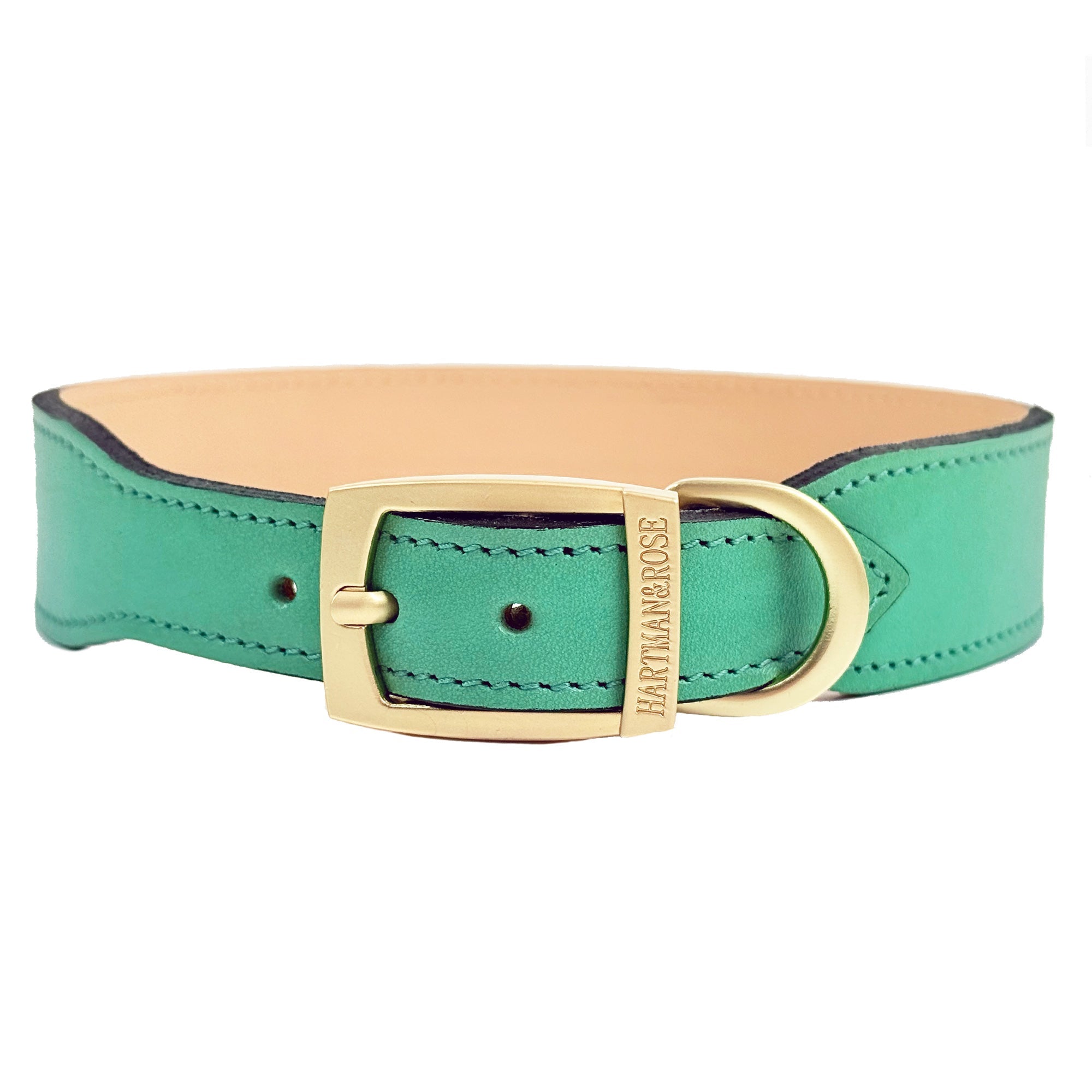 Преміальний нашийник у смарагдово-зеленому кольорі з вишуканою золотою фурнітурою, виготовлений з натуральної італійської шкіри та ручно зібраний майстрами Hartman & Rose. Ідеальний вибір для собак, яким підходить стиль, комфорт і бездоганна якість